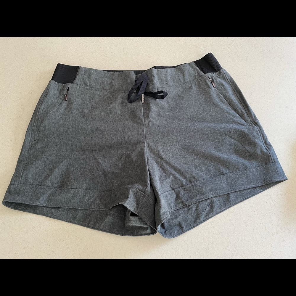 Gray woven shorts by Calia